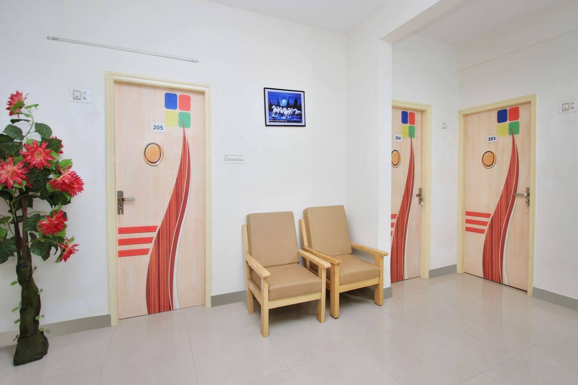 כלכותה Kempton Hotel מראה חיצוני תמונה