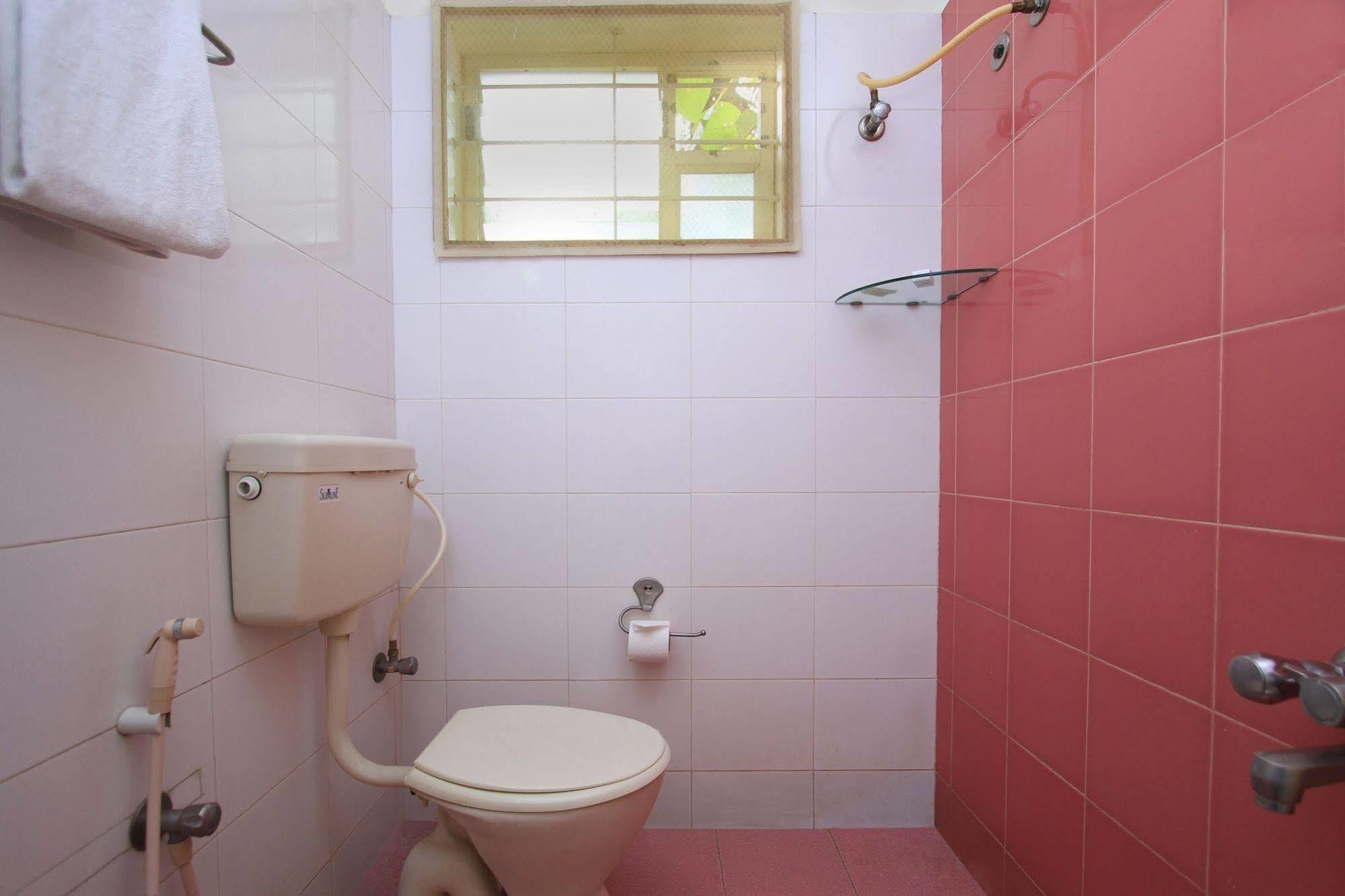 כלכותה Kempton Hotel מראה חיצוני תמונה