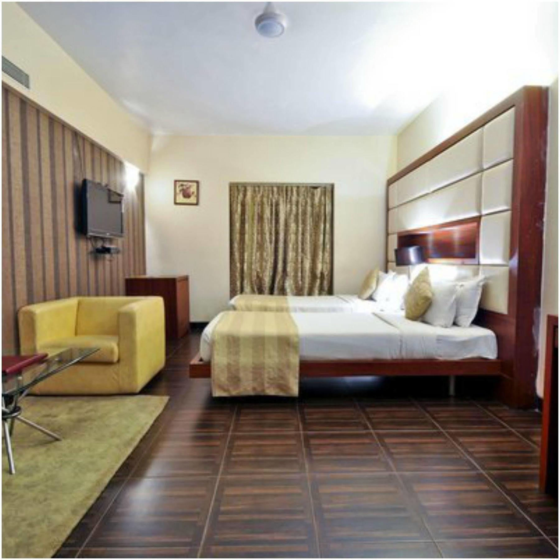 כלכותה Kempton Hotel מראה חיצוני תמונה
