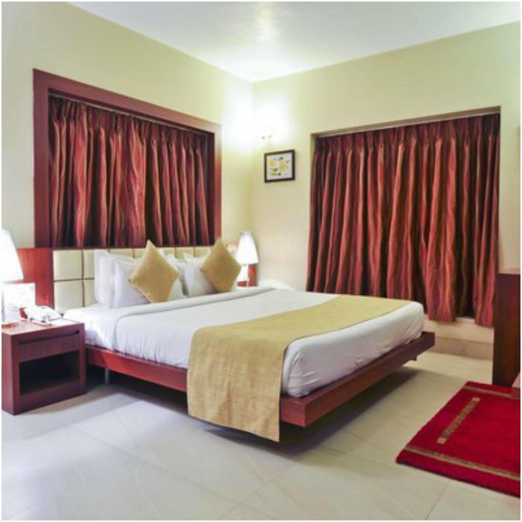 כלכותה Kempton Hotel מראה חיצוני תמונה
