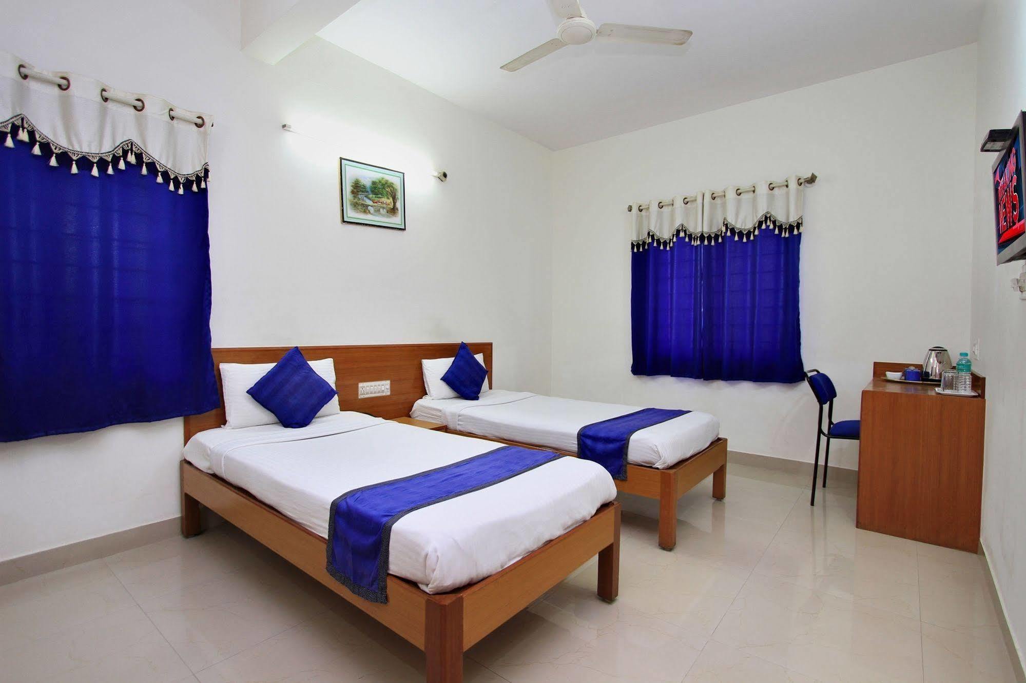 כלכותה Kempton Hotel מראה חיצוני תמונה