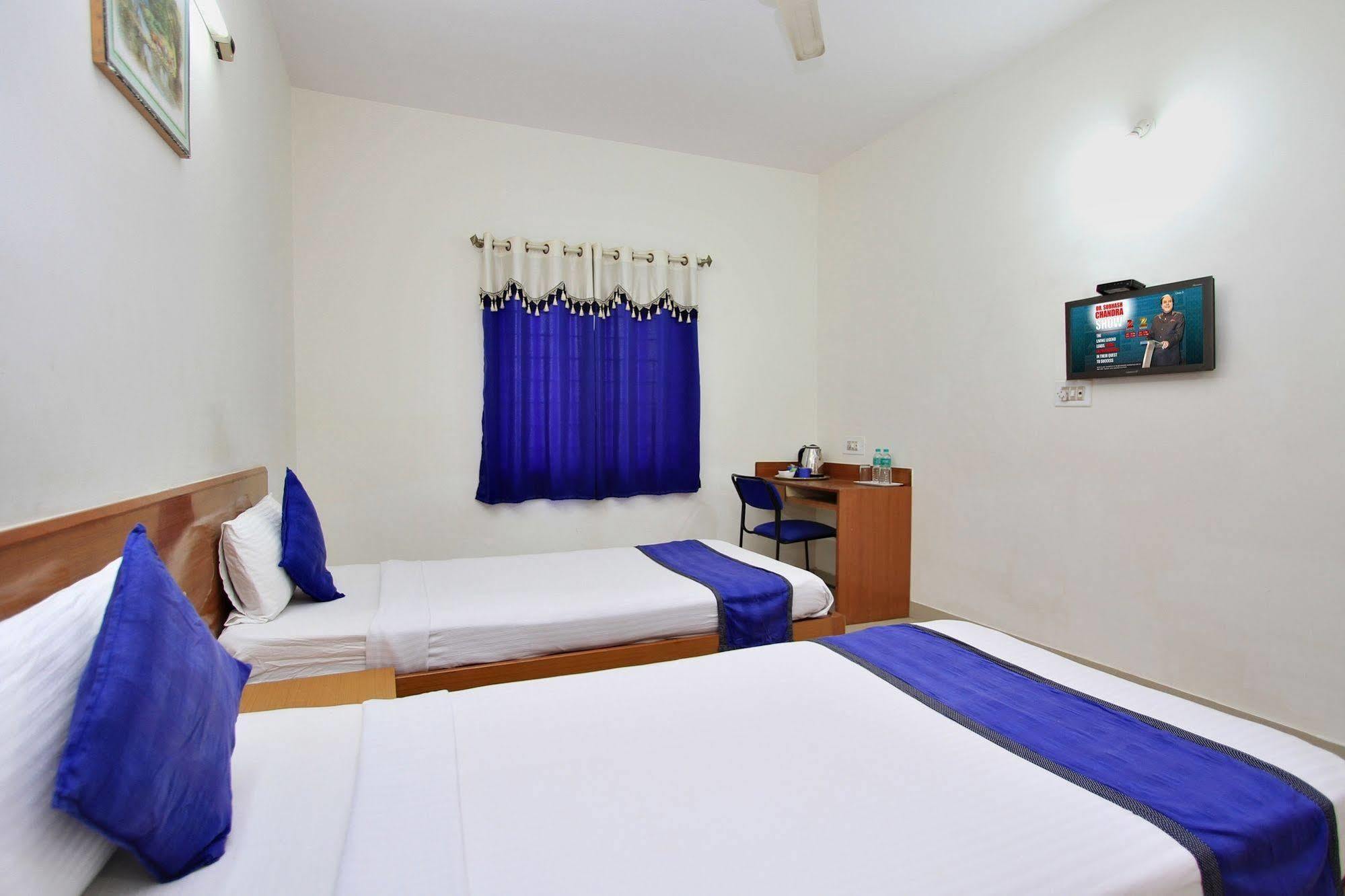 כלכותה Kempton Hotel מראה חיצוני תמונה