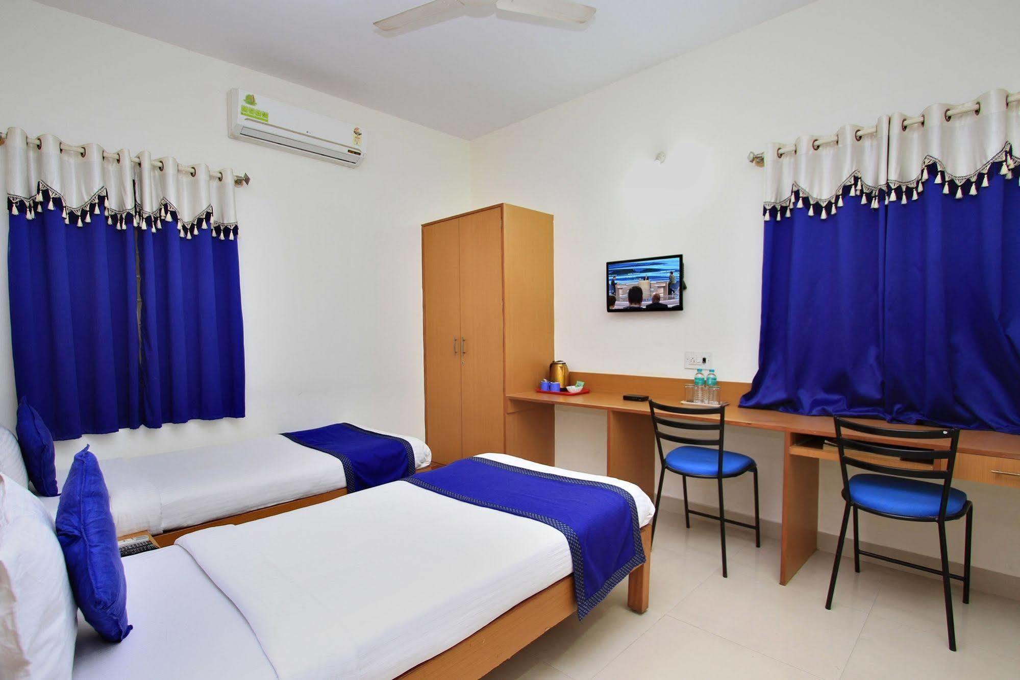 כלכותה Kempton Hotel מראה חיצוני תמונה